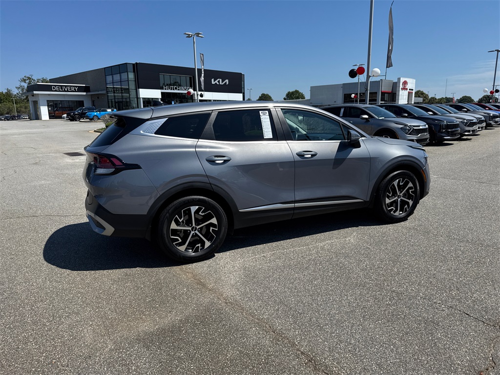 2023 Kia Sportage EX photo 3