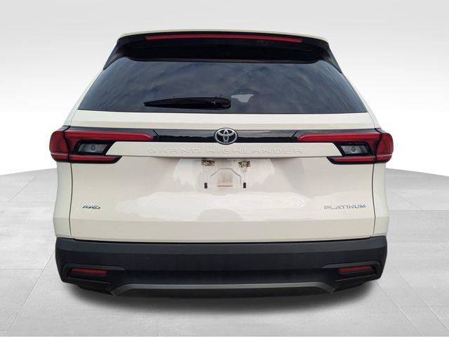 2024 Toyota Grand Highlander XLE photo 4