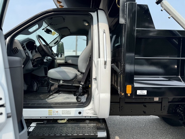 2026 Ford F-650 photo 11