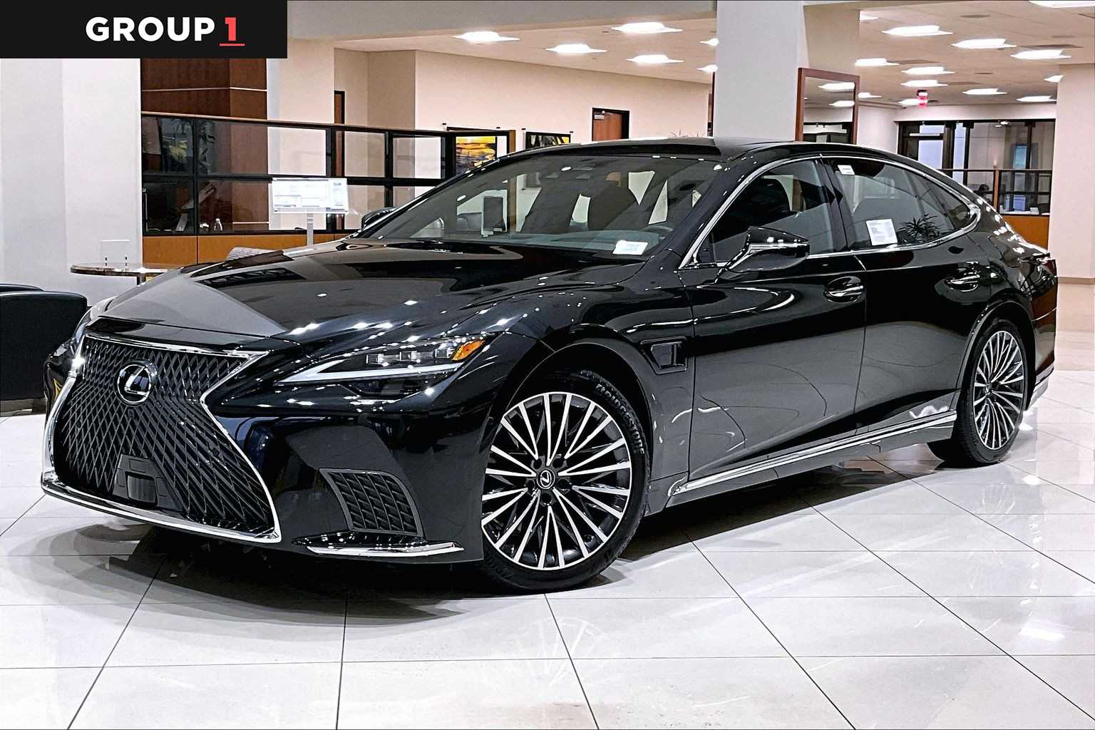 2025 Lexus LS Hybrid 500h's photo