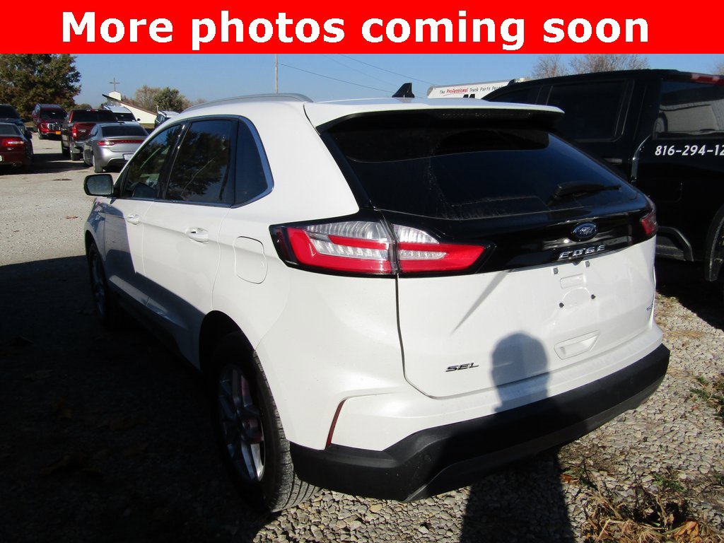 2023 Ford Edge SEL photo 2