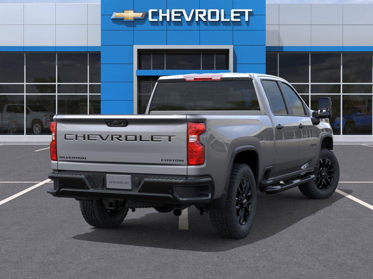 2026 Chevrolet Silverado 2500HD Custom photo 4