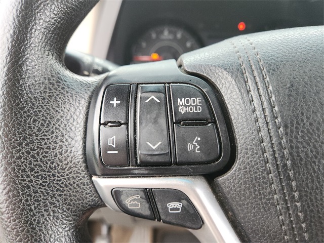 2015 Toyota Sienna LE photo 23