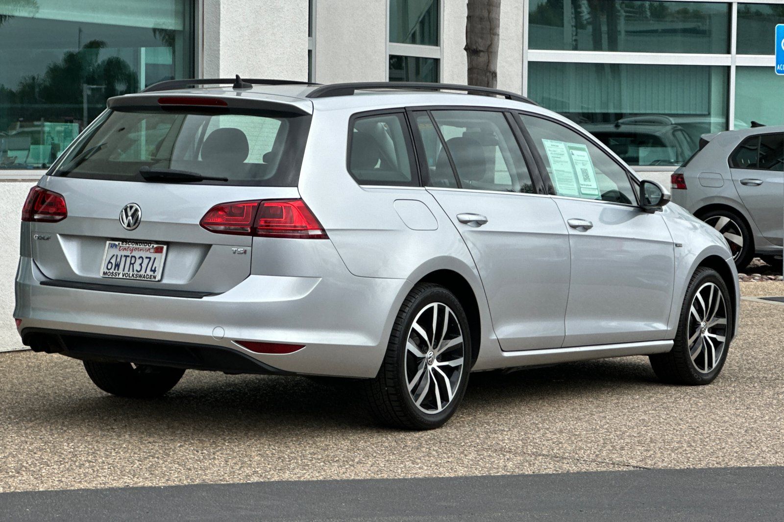 2016 Volkswagen Golf SportWagen TSI Limited photo 4