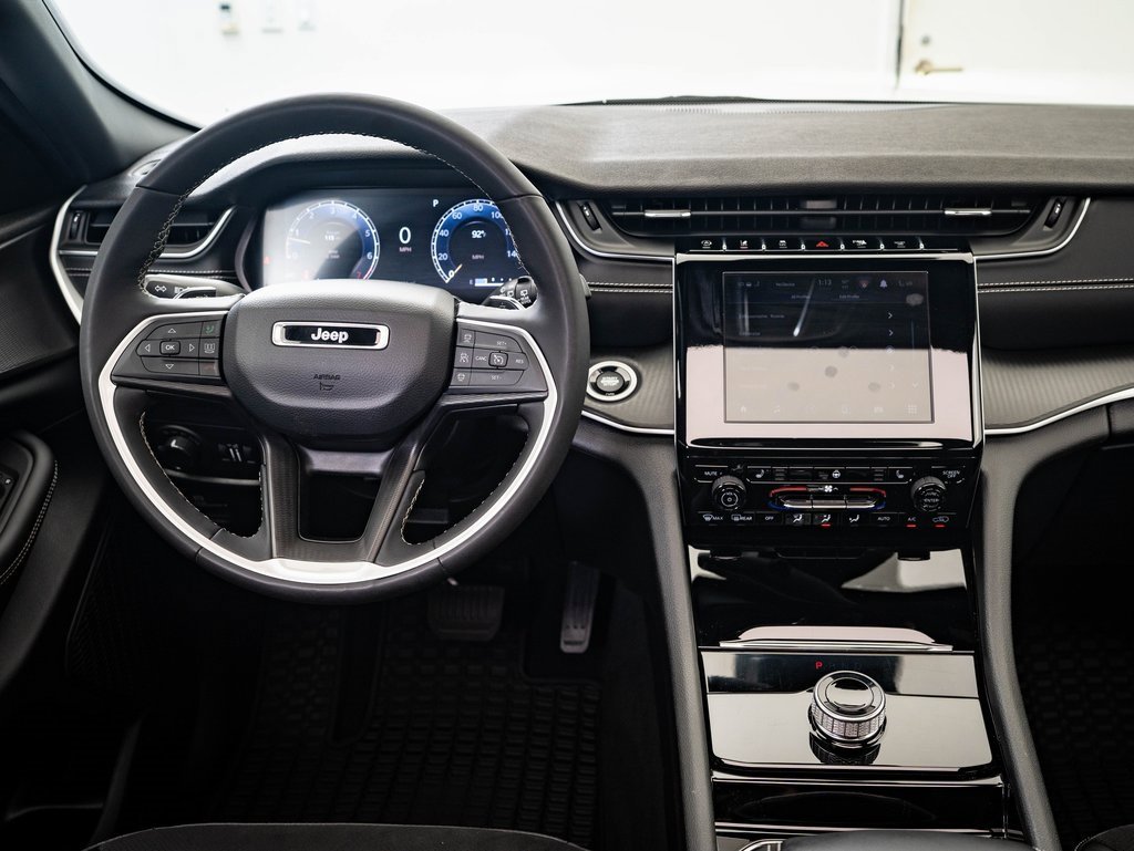 2023 Jeep Grand Cherokee Altitude photo 27