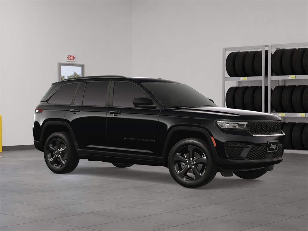 2025 Jeep Grand Cherokee Laredo Altitude photo 4