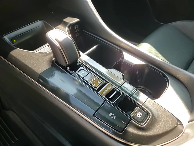 2025 Toyota Crown photo 17