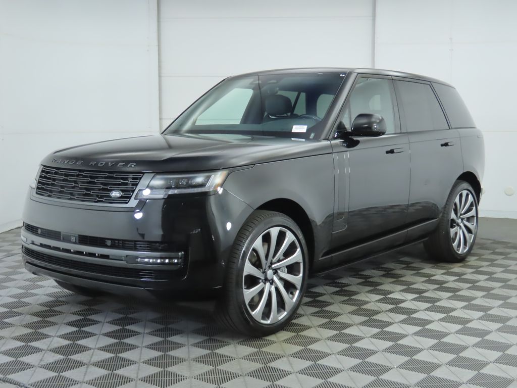 2025 Land Rover Range Rover SE's photo