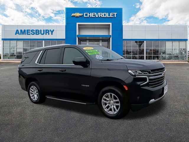2022 Chevrolet Tahoe LT photo 2