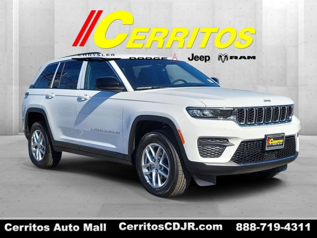 2025 Jeep Grand Cherokee Laredo's photo
