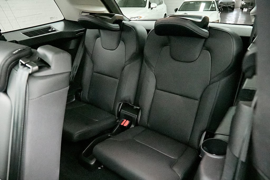 2023 VOLVO XC90 - Image 25