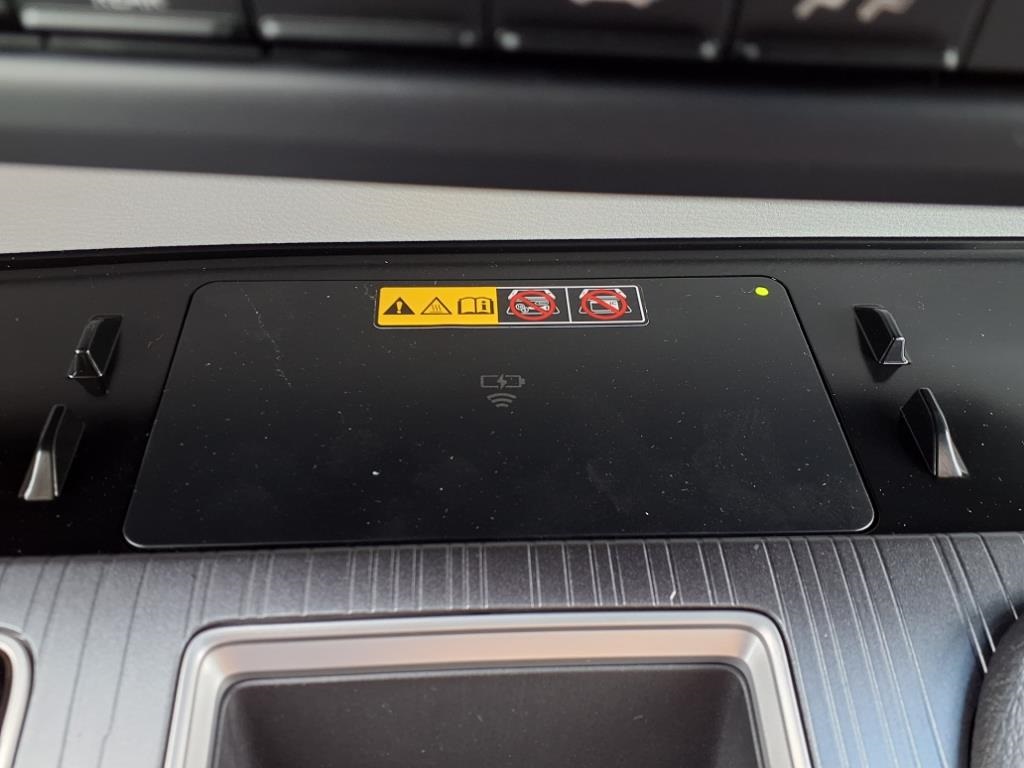2025 Toyota Sienna XLE photo 20