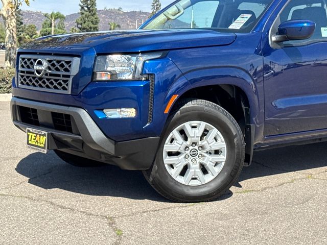 2023 Nissan Frontier SV photo 3