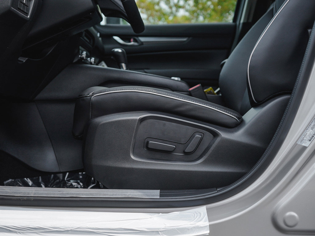 2025 Mazda CX-5 2.5 Select photo 14