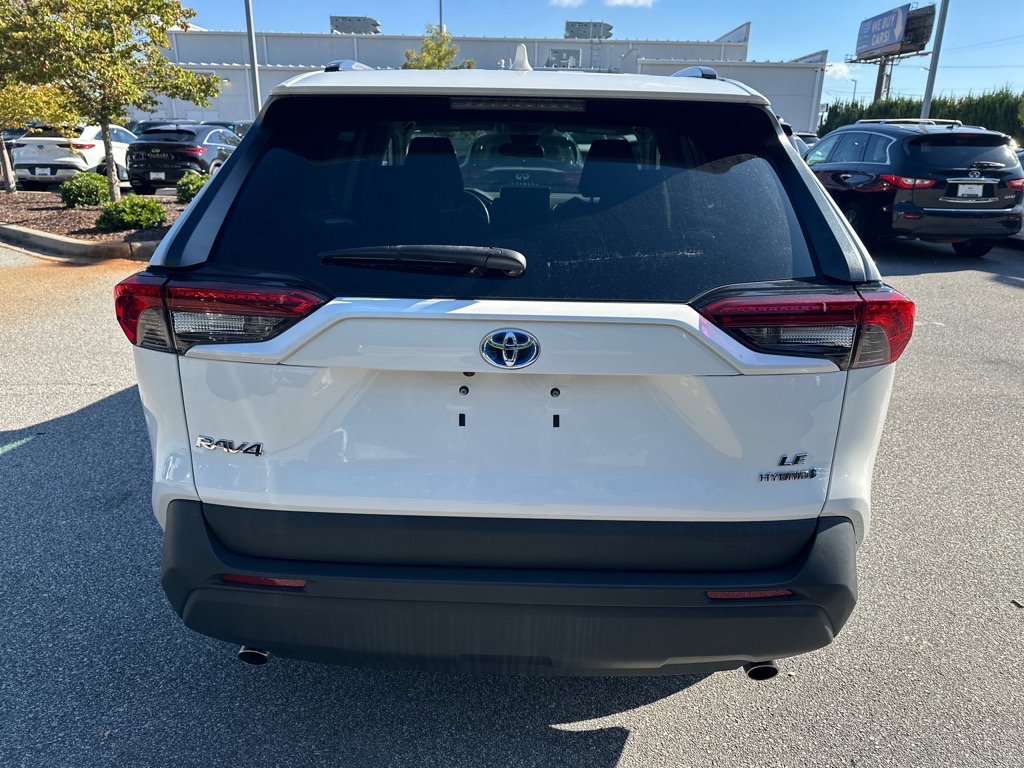 2021 Toyota RAV4 Hybrid LE photo 3