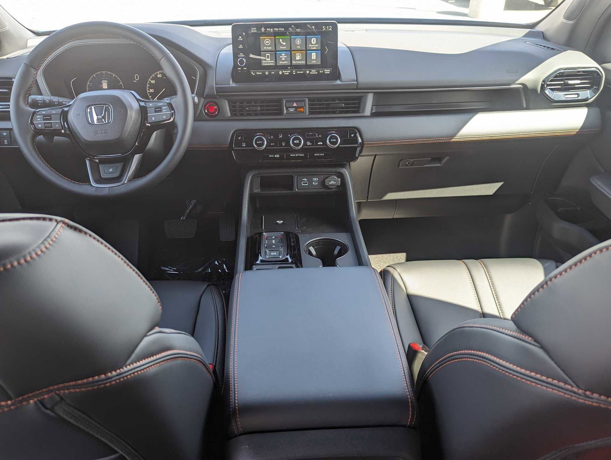 2025 Honda Pilot TrailSport photo 14