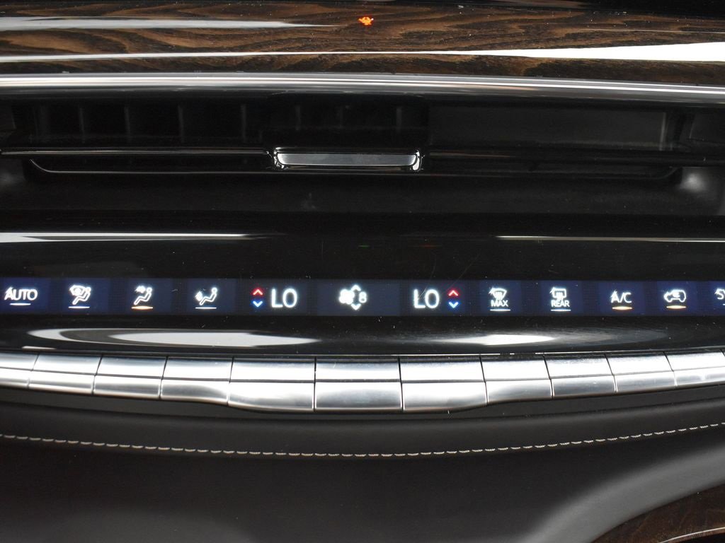 2022 Cadillac Escalade ESV Sport Platinum photo 19