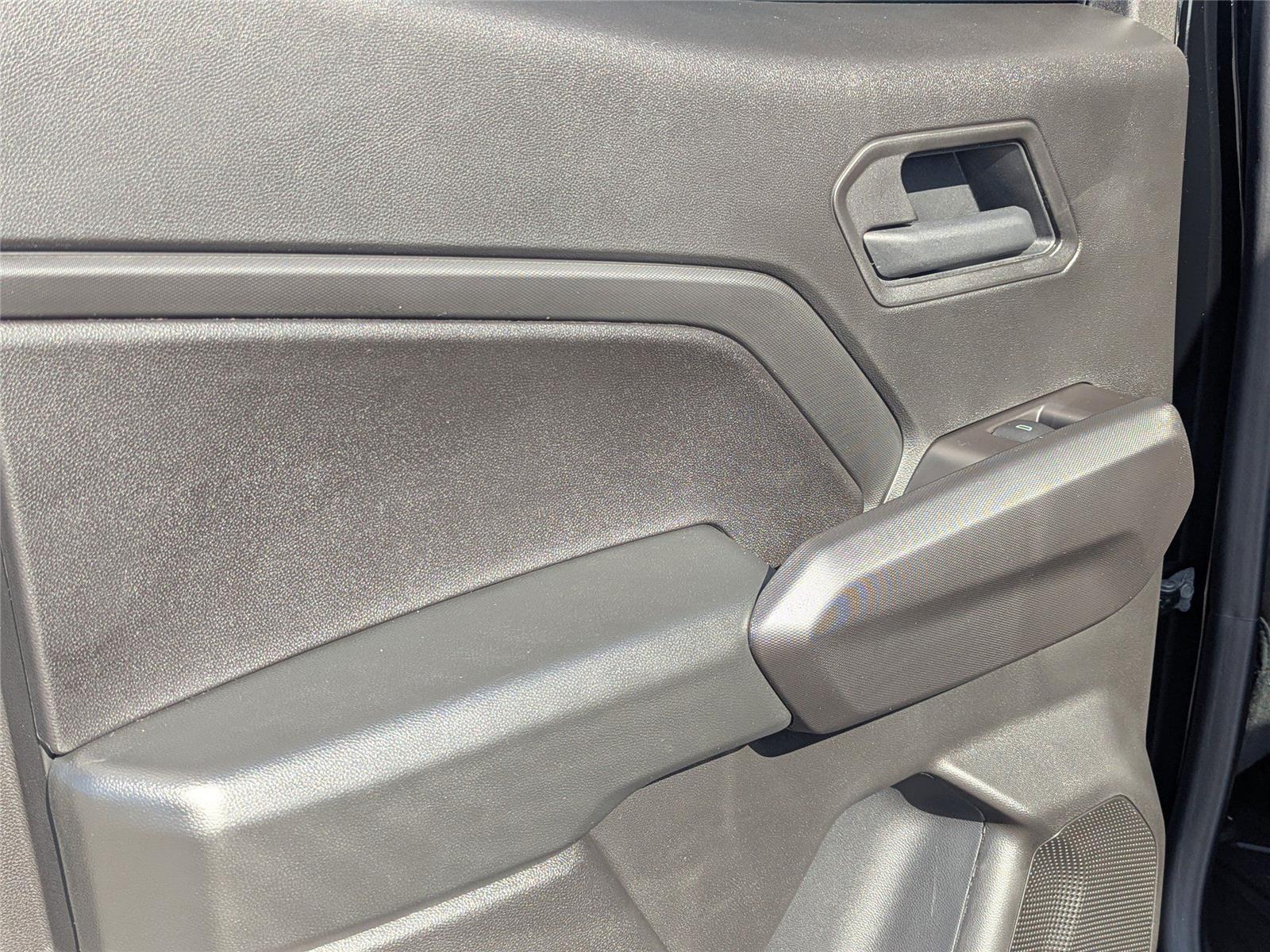 2025 Chevrolet Colorado LT photo 16