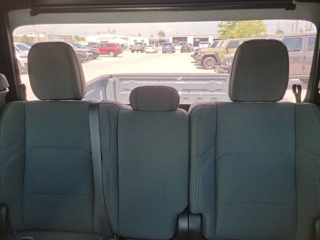 2025 Jeep Gladiator Sport S photo 12
