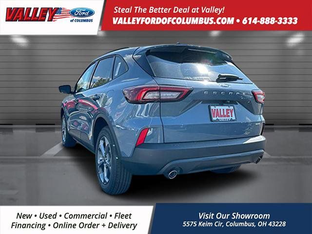 2026 Ford Escape ST-Line photo 5