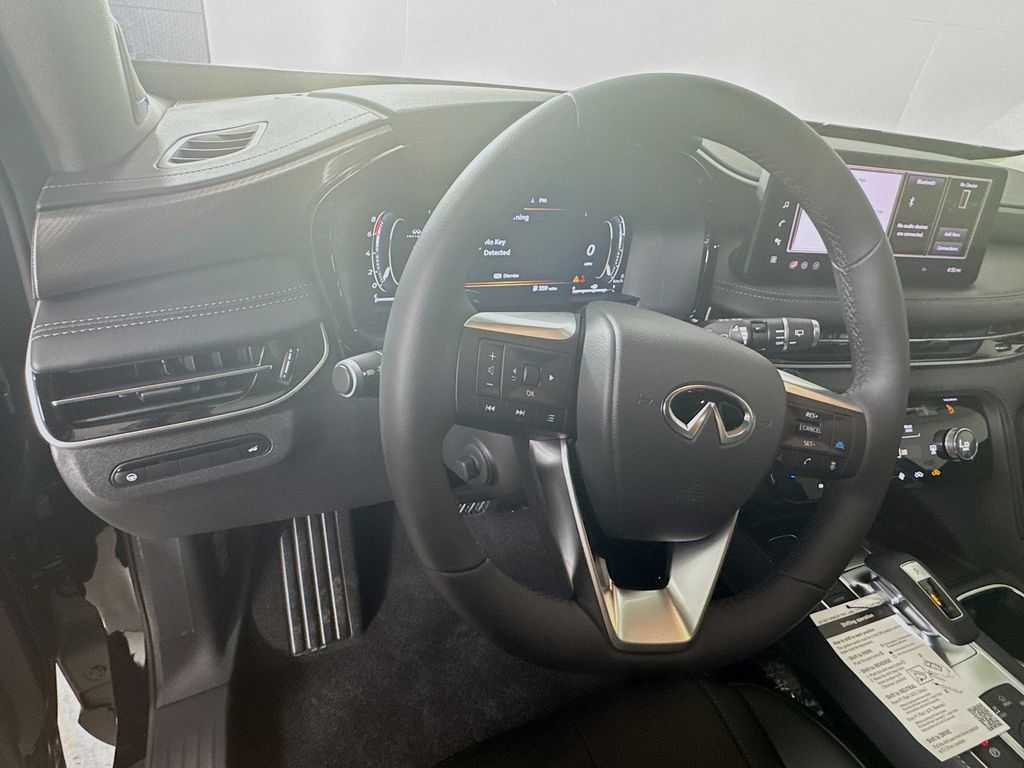 2026 Infiniti QX60 Luxe photo 11