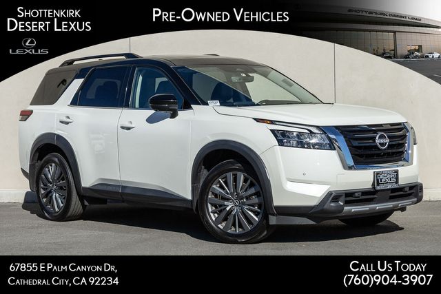 2024 Nissan Pathfinder SL's photo