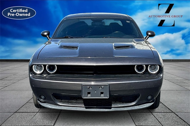 2021 Dodge Challenger SXT photo 3