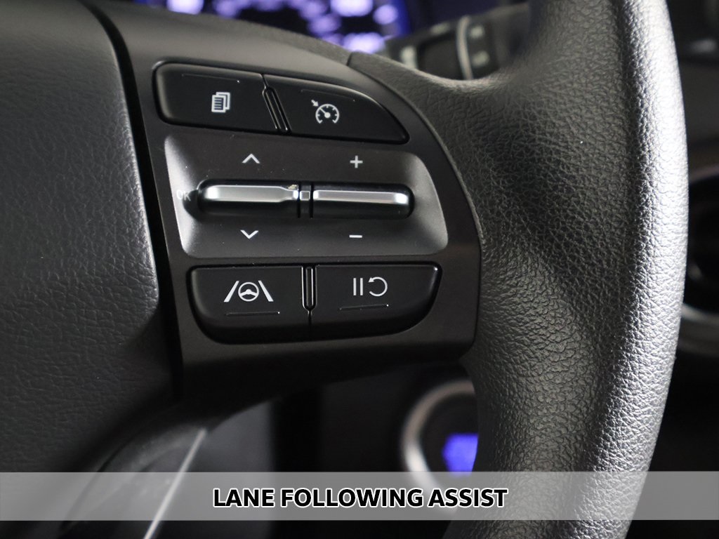 2023 Hyundai Kona SEL photo 2