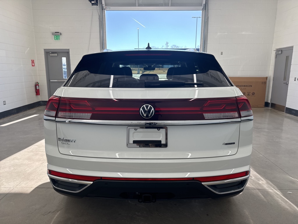 2025 Volkswagen Atlas Cross Sport SEL photo 4