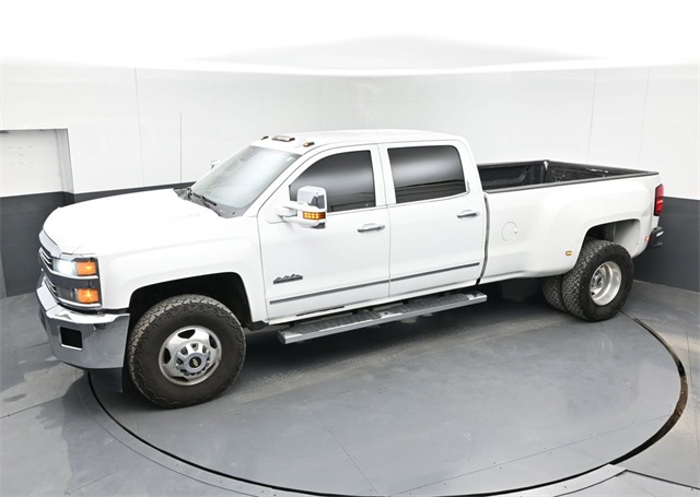 2015 Chevrolet Silverado 3500HD High Country's photo