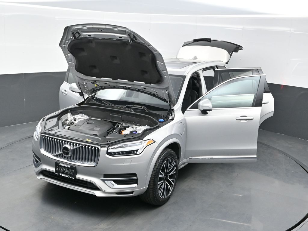 2023 Volvo XC90 T8 Plus photo 34