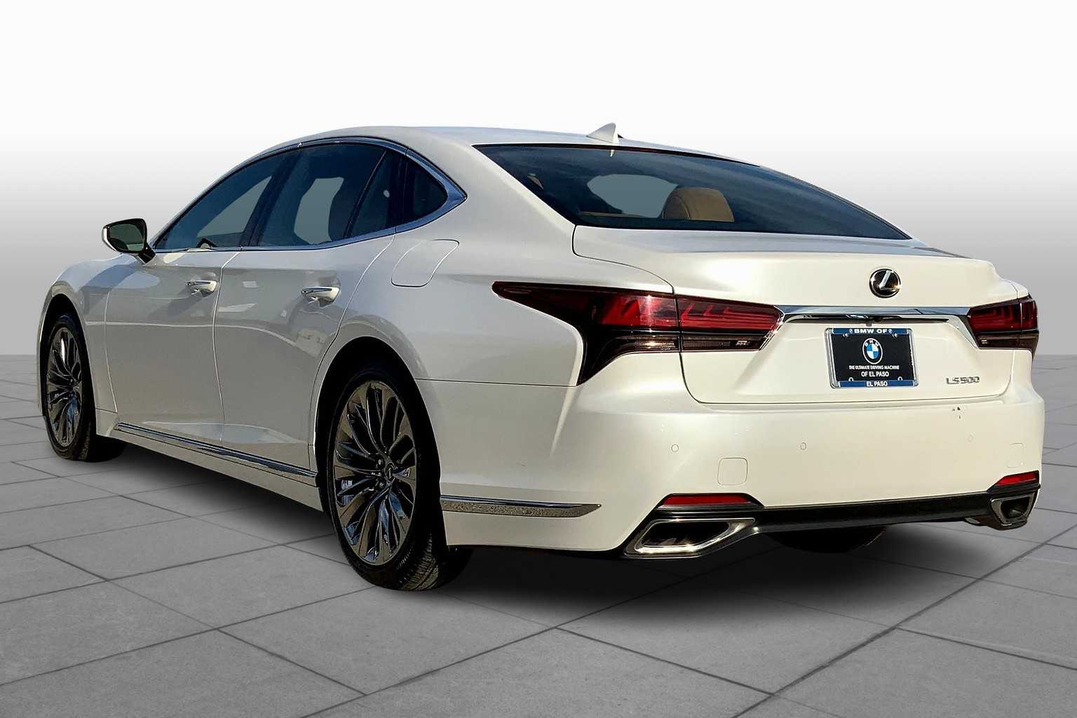 2022 Lexus LS 500 photo 10