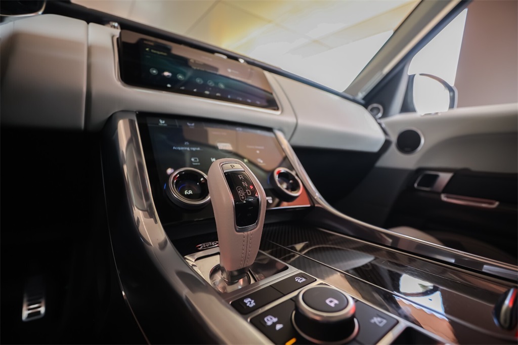 2022 Land Rover Range Rover Sport SVR photo 30