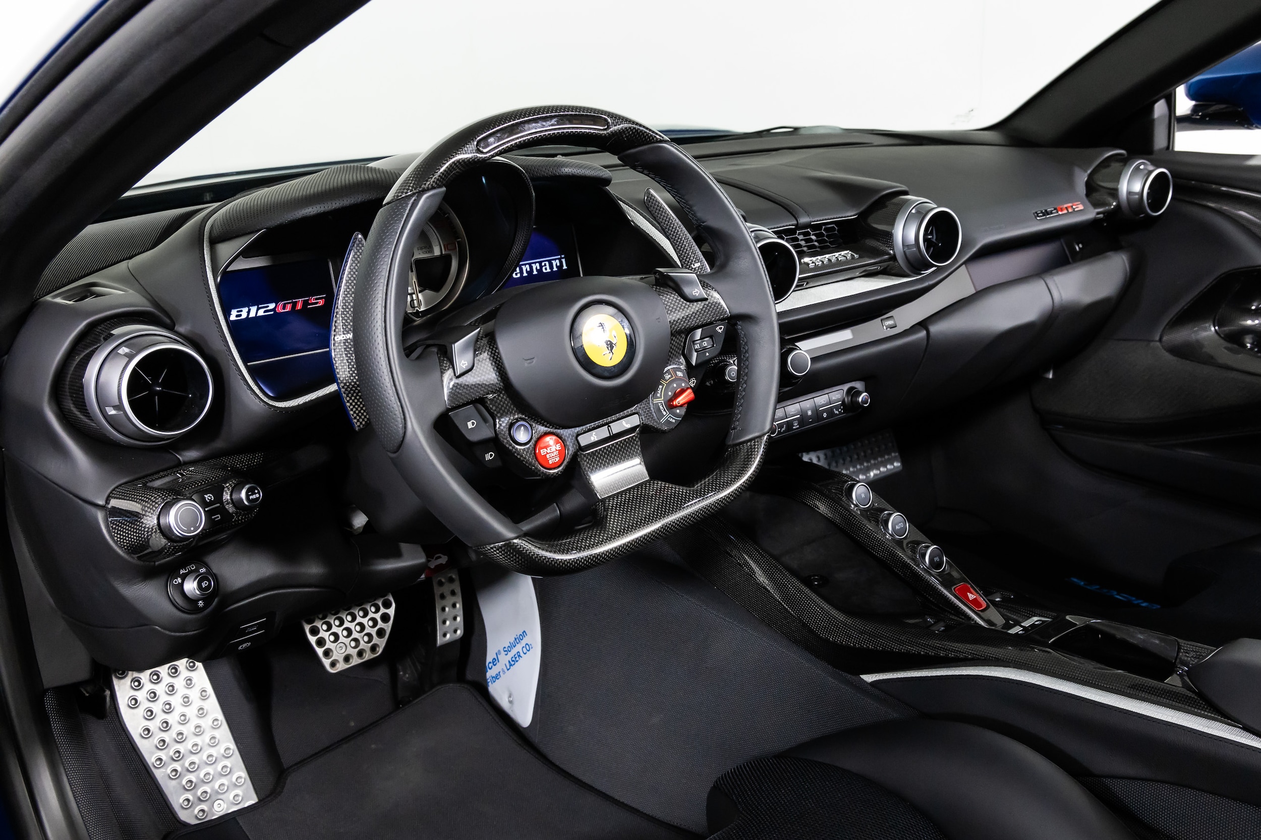2023 Ferrari 812 GTS photo 4