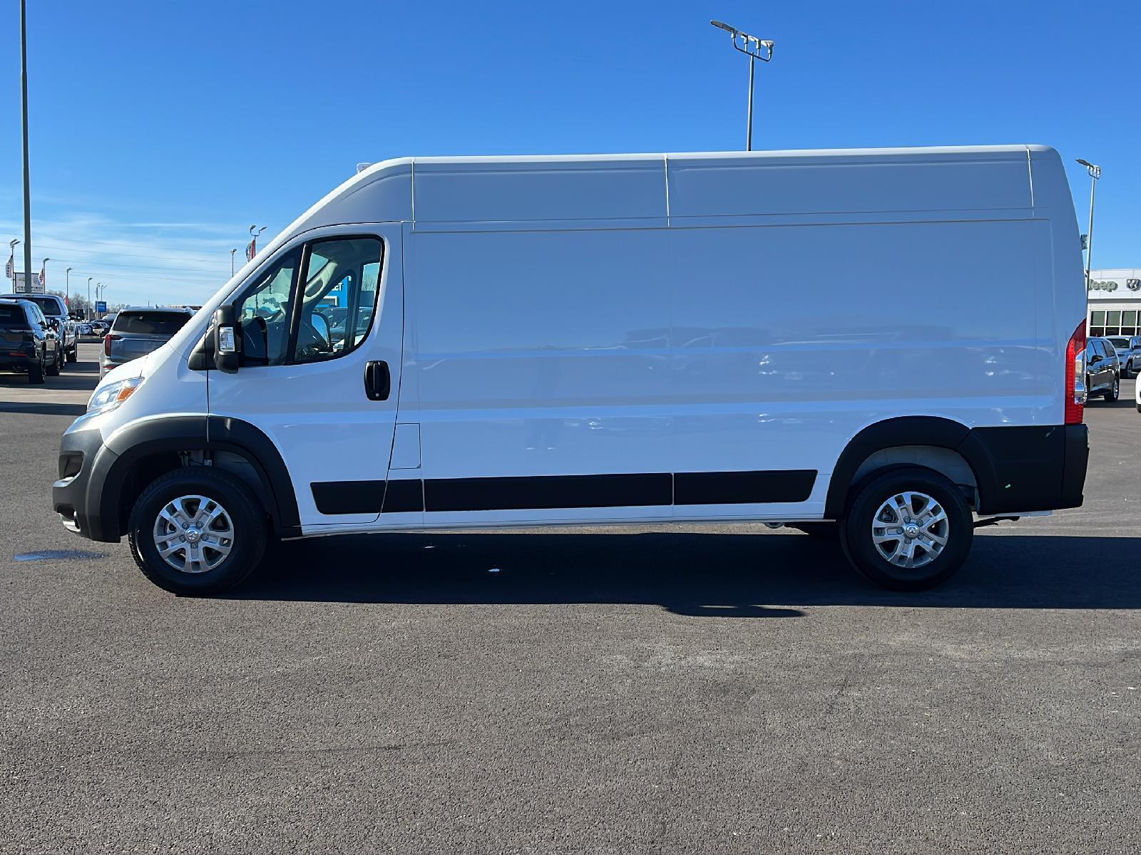 2024 Ram ProMaster 2500 photo 3
