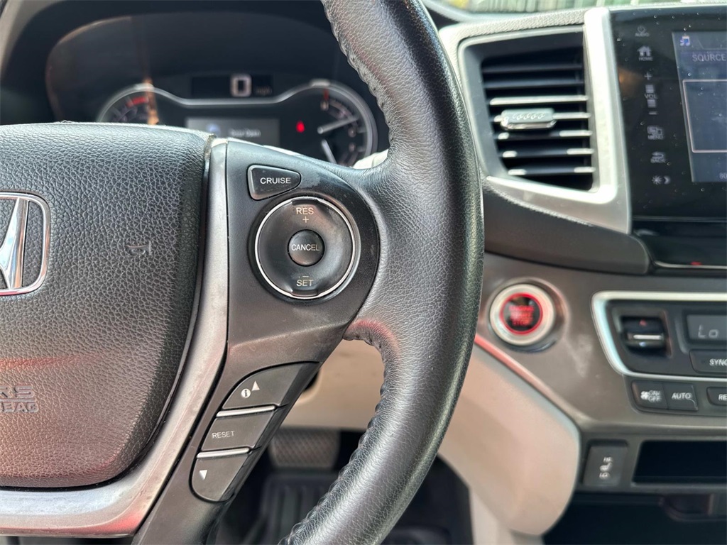 2017 Honda Pilot EX-L photo 22