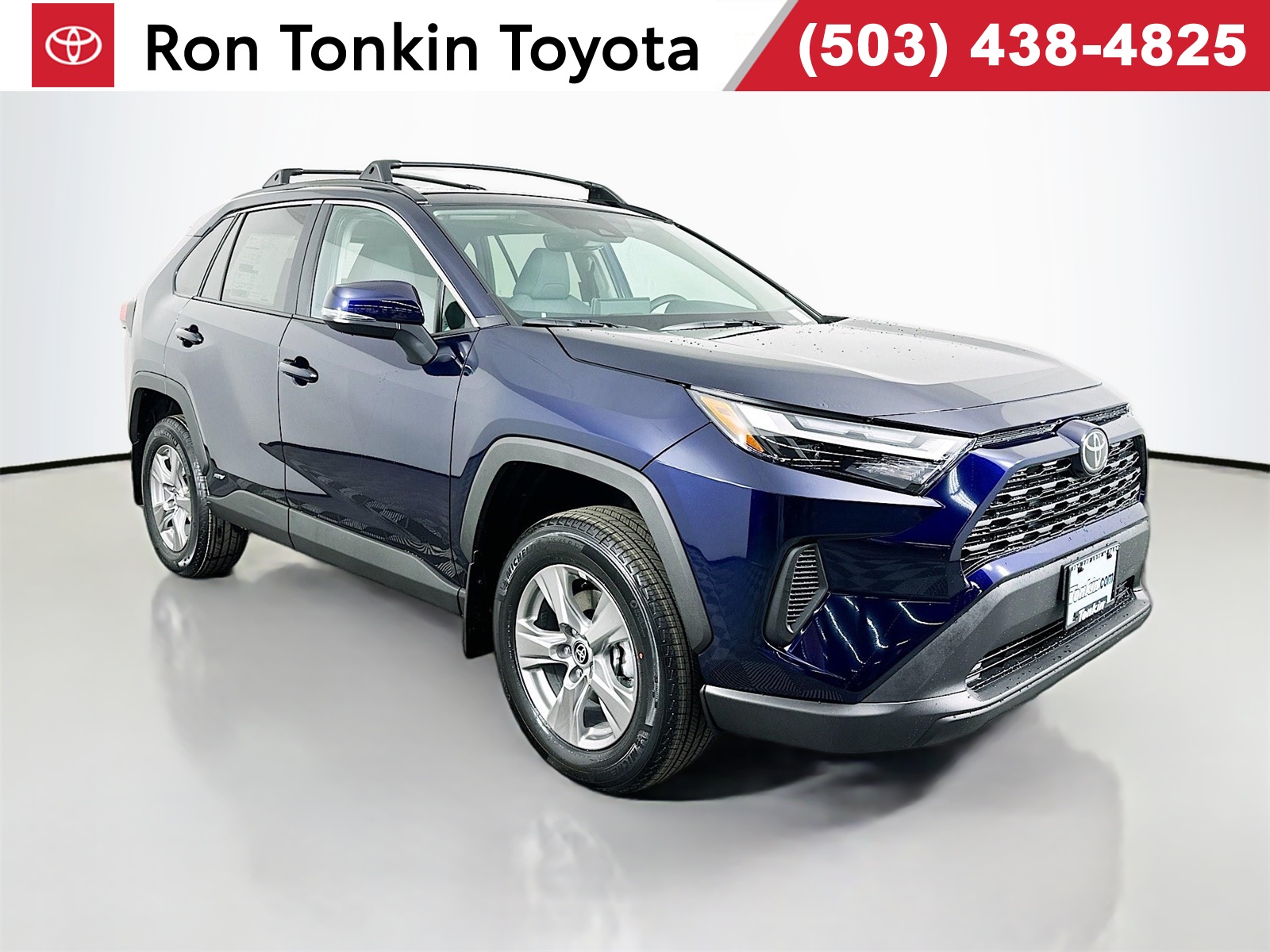 2025 Toyota RAV4 XLE's photo