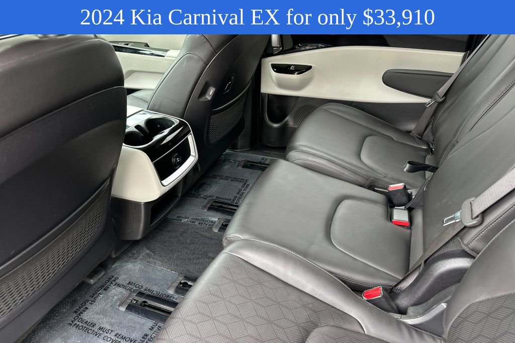 2024 Kia Carnival EX photo 12