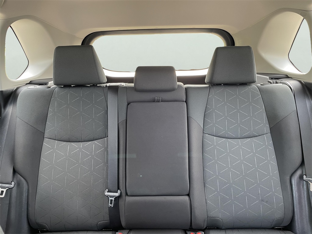 2024 Toyota RAV4 XLE photo 20