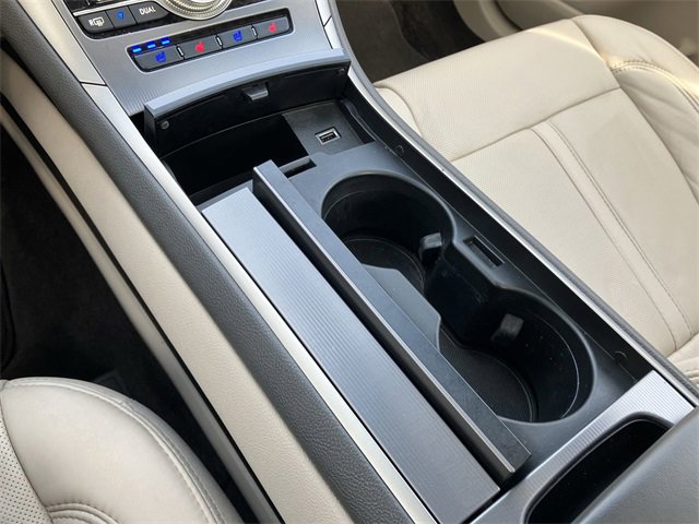 2017 Lincoln MKZ Reserve photo 9