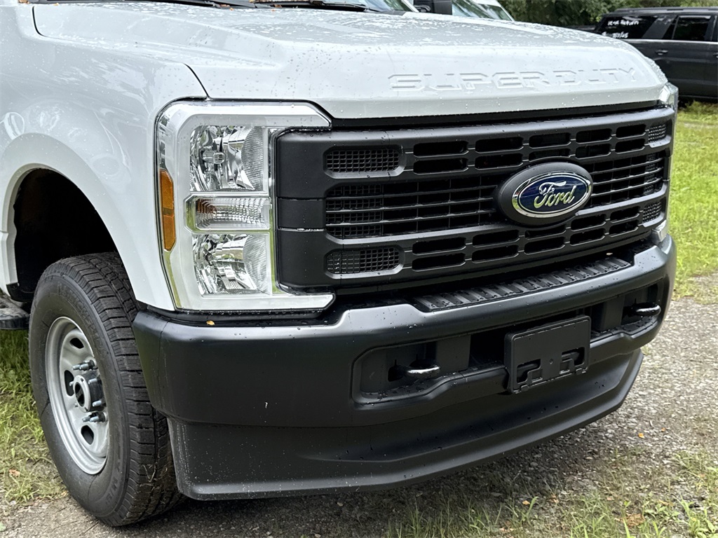 2025 Ford F-250 XL photo 8