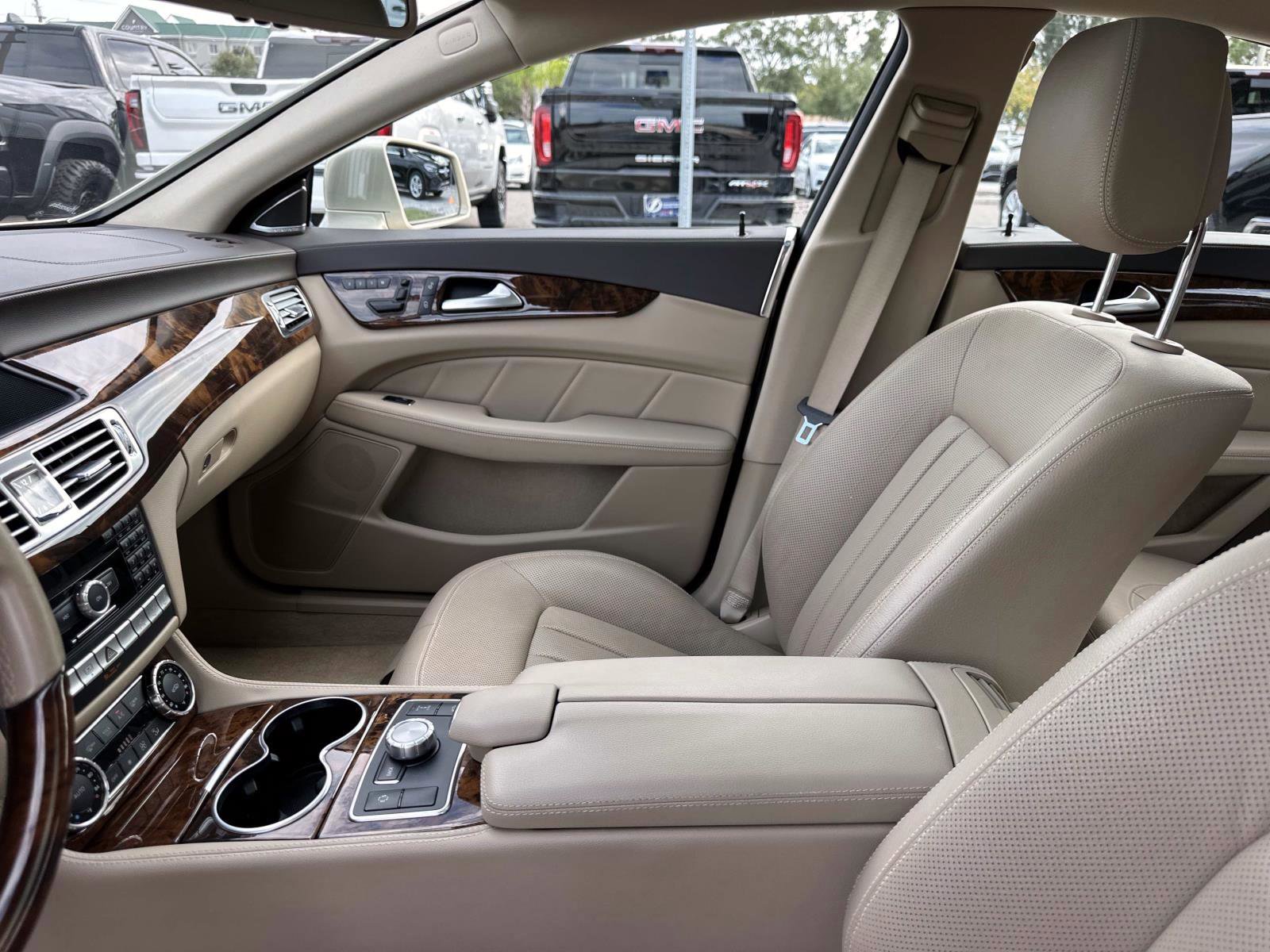 2012 Mercedes Benz CLS 550 photo 23
