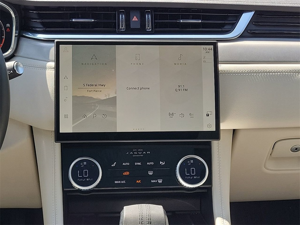 2025 Jaguar F-PACE P250 R-Dynamic S photo 18