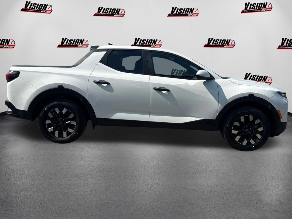2025 Hyundai Santa Cruz SE photo 4