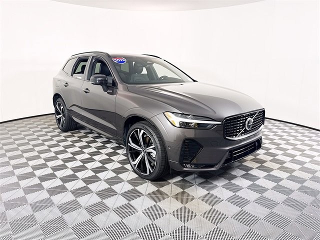 2022 Volvo XC60 R-Design