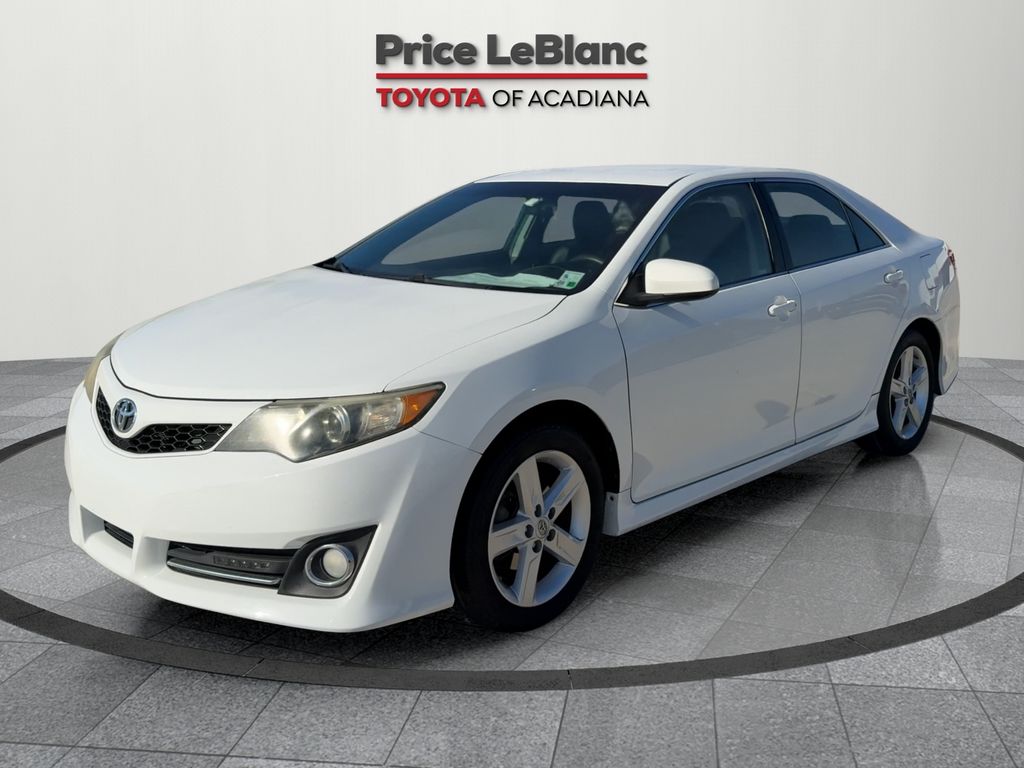 2014 Toyota Camry L photo 3