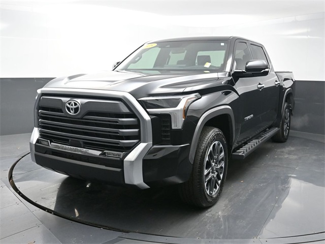 2025 Toyota Tundra Limited's photo