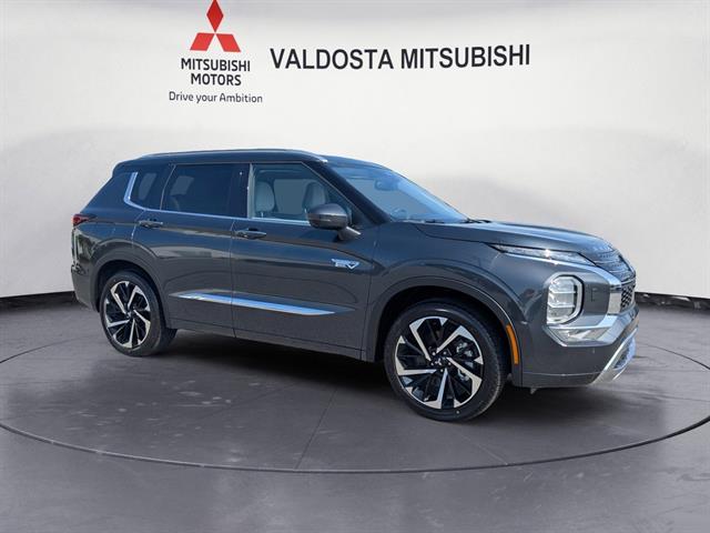 2025 Mitsubishi Outlander Plug-in Hybrid SEL's photo