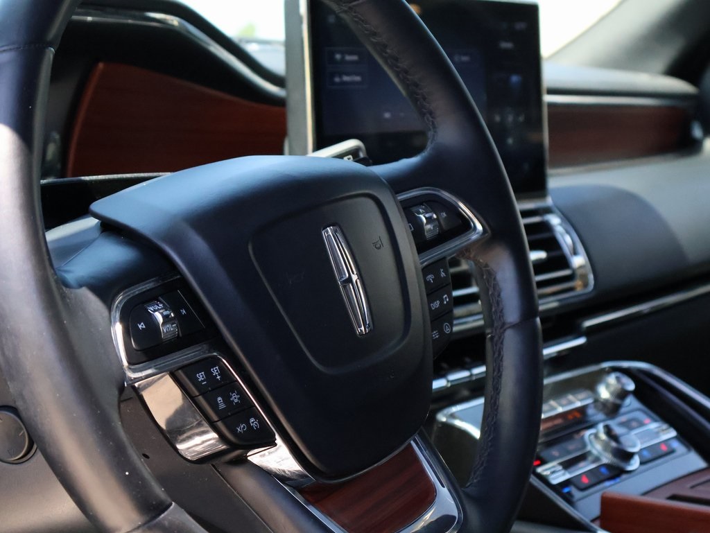 2024 Lincoln Navigator L Standard photo 29