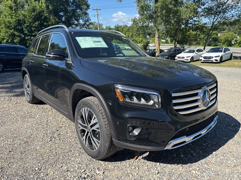 2025 Mercedes-Benz GLB Base's photo
